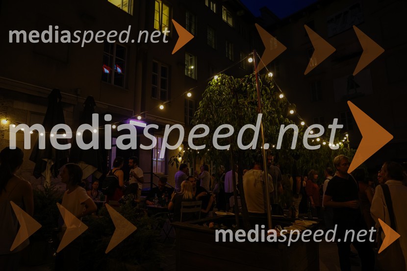 Hlapci, premiera Slovenskega mladinskega gledališča