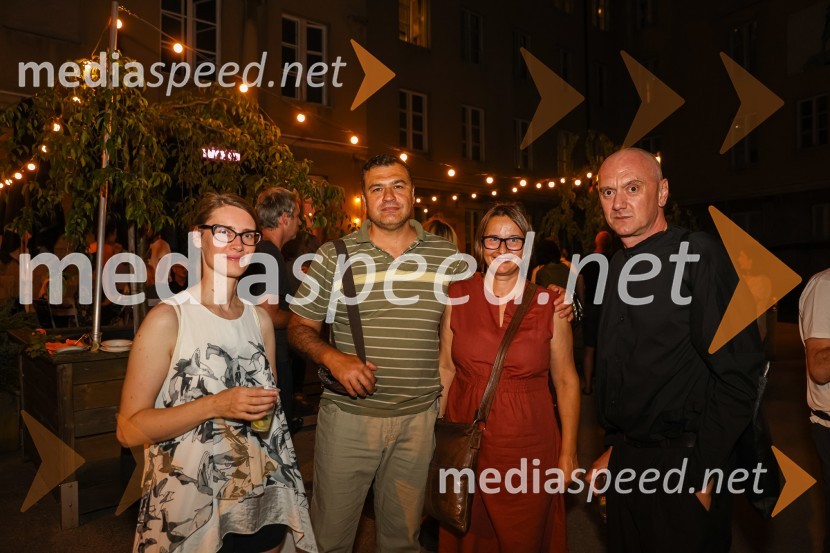 Hlapci, premiera Slovenskega mladinskega gledališča