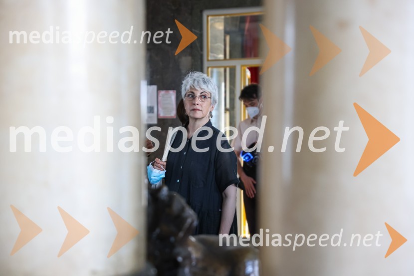  Suna  Čehovin, kostumografkaHlapci, premiera Slovenskega mladinskega gledališča