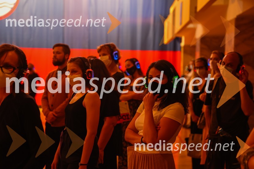 Hlapci, premiera Slovenskega mladinskega gledališča