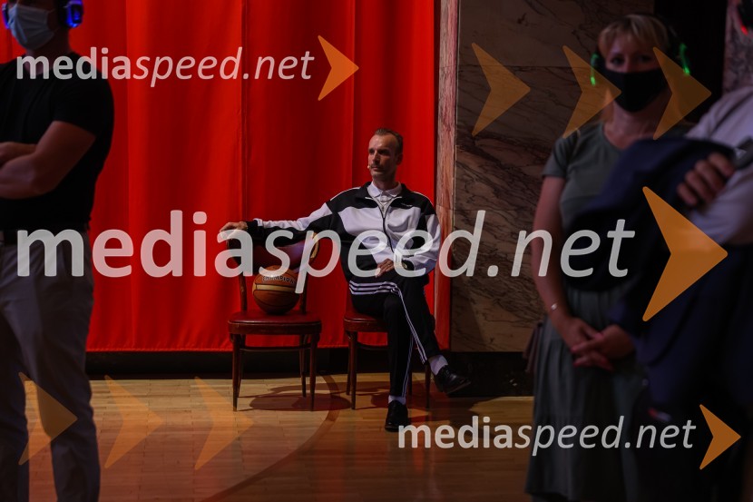  Boris  Šeparović, igralecHlapci, premiera Slovenskega mladinskega gledališča