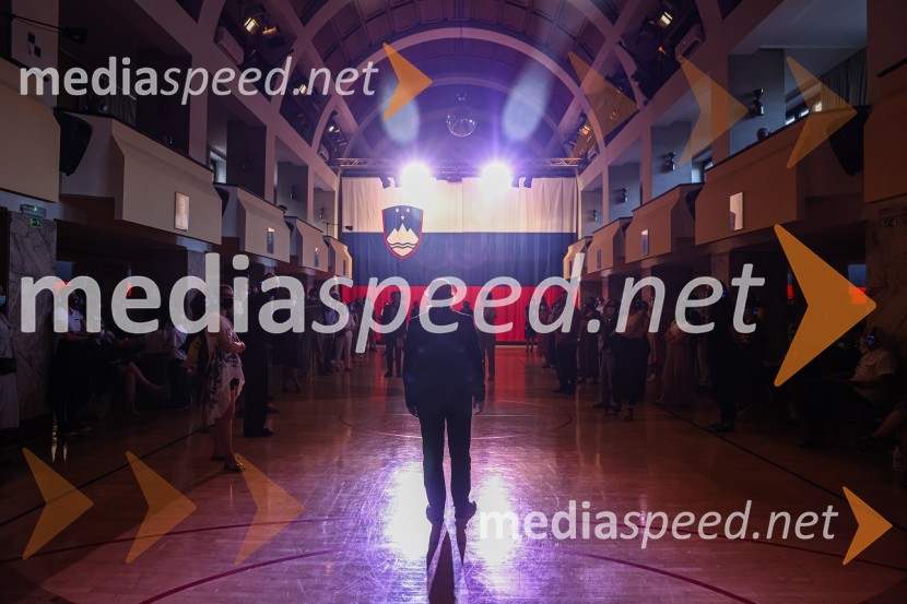 Hlapci, premiera Slovenskega mladinskega gledališča