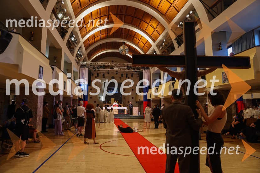 Hlapci, premiera Slovenskega mladinskega gledališča