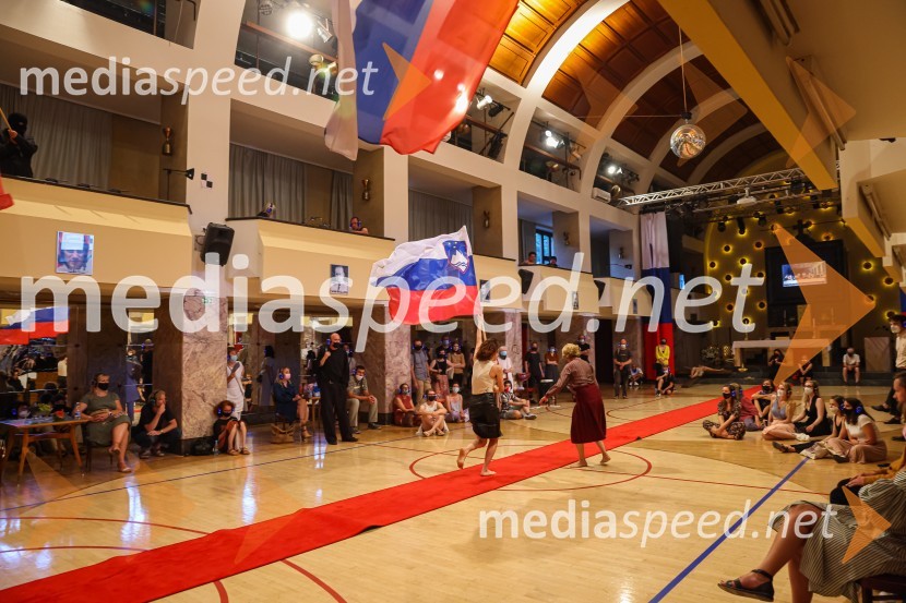  Daša Doberšek, igralkaHlapci, premiera Slovenskega mladinskega gledališča