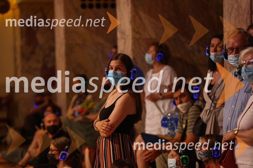 Hlapci, premiera Slovenskega mladinskega gledališča