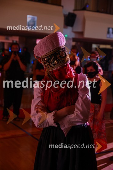 Hlapci, premiera Slovenskega mladinskega gledališča