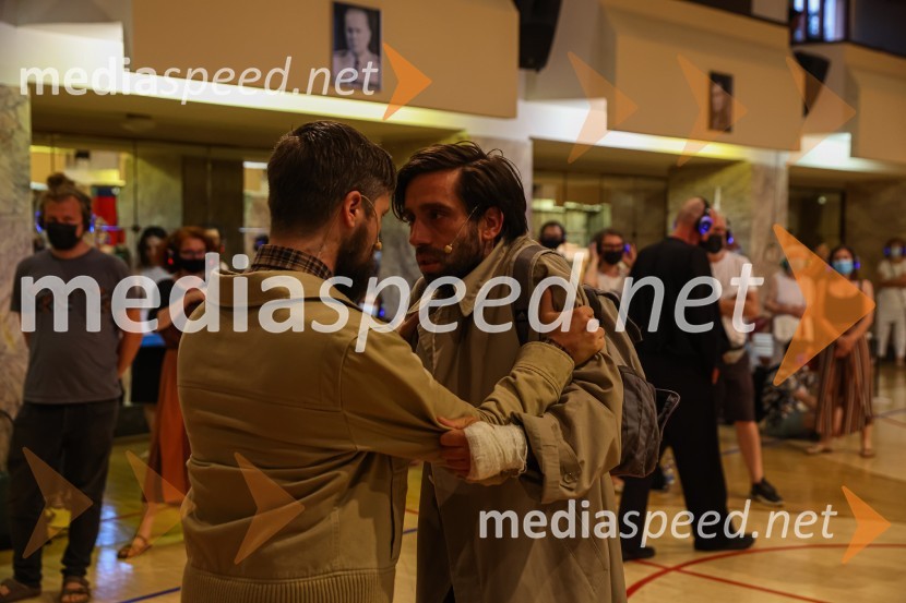  Stane Tomazin, igralec;  Vito Weis, igralecHlapci, premiera Slovenskega mladinskega gledališča