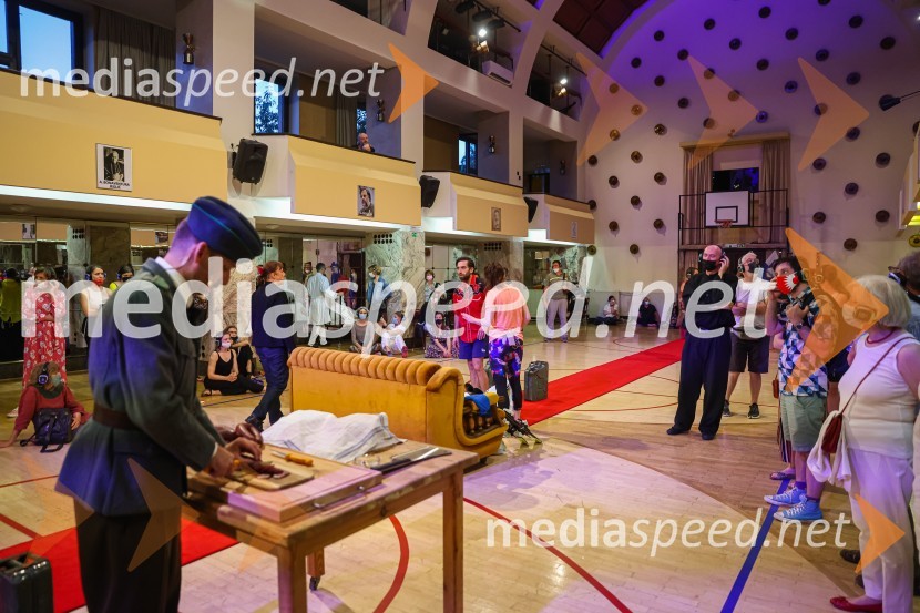 Hlapci, premiera Slovenskega mladinskega gledališča