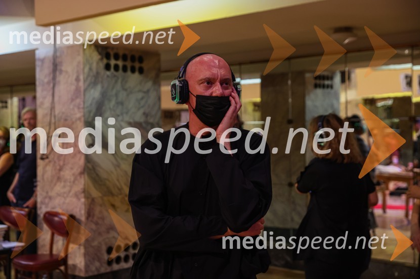 Hlapci, premiera Slovenskega mladinskega gledališča