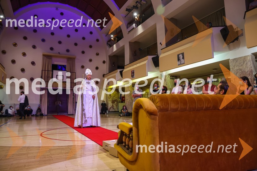 Hlapci, premiera Slovenskega mladinskega gledališča