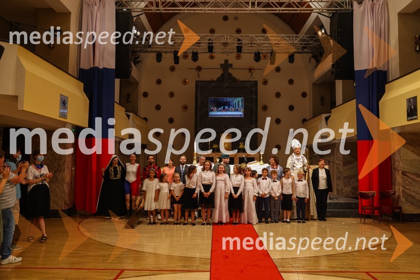 Hlapci, premiera Slovenskega mladinskega gledališča