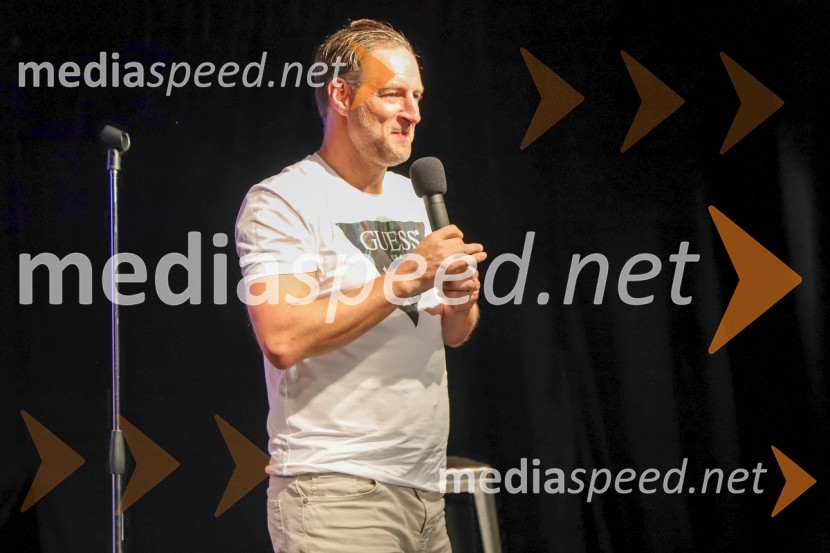  John Denhof, predsednik uprave NKBMFestival Lent 2021, 5. dan, Peter Lovšin in standup Vinko Šimek ter John Denhof