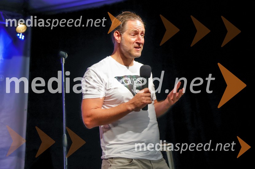  John Denhof, predsednik uprave NKBMFestival Lent 2021, 5. dan, Peter Lovšin in standup Vinko Šimek ter John Denhof