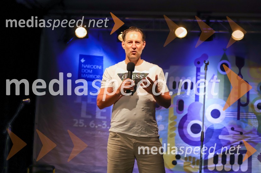  John Denhof, predsednik uprave NKBMFestival Lent 2021, 5. dan, Peter Lovšin in standup Vinko Šimek ter John Denhof