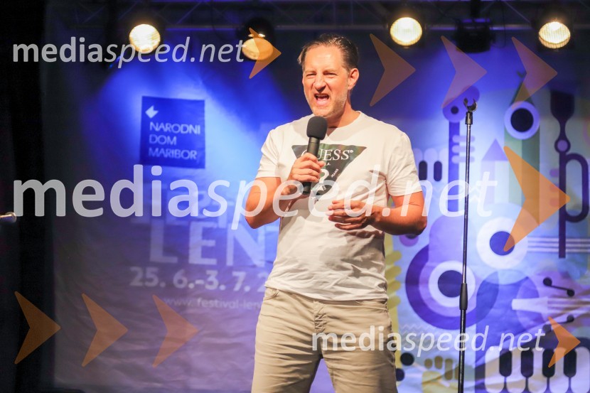  John Denhof, predsednik uprave NKBMFestival Lent 2021, 5. dan, Peter Lovšin in standup Vinko Šimek ter John Denhof