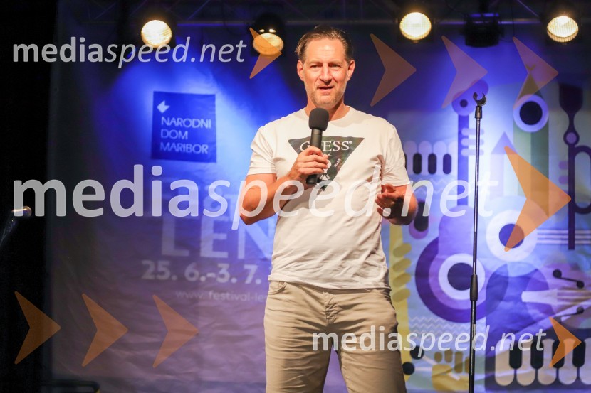  John Denhof, predsednik uprave NKBMFestival Lent 2021, 5. dan, Peter Lovšin in standup Vinko Šimek ter John Denhof