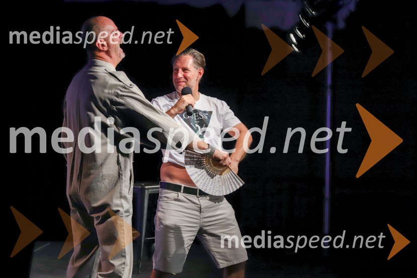  ... ;  John Denhof, predsednik uprave NKBMFestival Lent 2021, 5. dan, Peter Lovšin in standup Vinko Šimek ter John Denhof