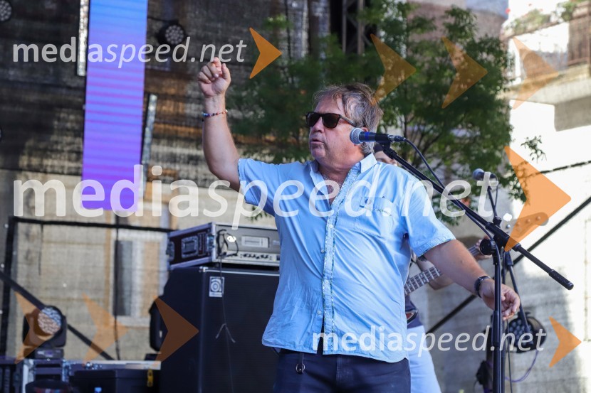  Peter Lovšin - Pero, pevecFestival Lent 2021, 5. dan, Peter Lovšin in standup Vinko Šimek ter John Denhof