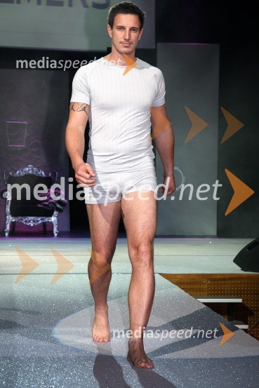 Iztok Hodnik, maneken in nekdanji atletMondeno v Mondu - modna revija