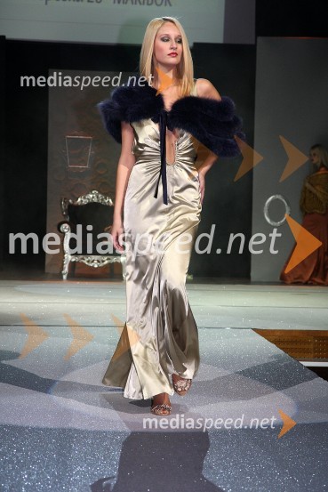 Anamarija Avbelj, manekenka in Miss Universe 2008Mondeno v Mondu - modna revija