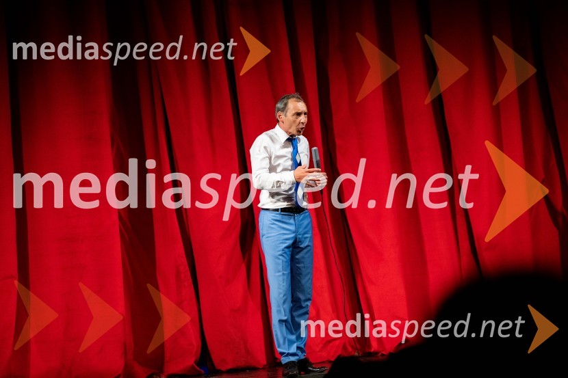  Tadej Toš, igralec, komik in TV voditelj29. festival Dnevi komedije, zaključek in podelitev nagrad