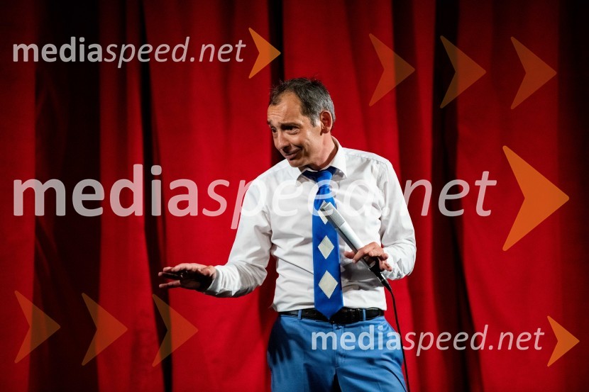  Tadej Toš, igralec, komik in TV voditelj29. festival Dnevi komedije, zaključek in podelitev nagrad