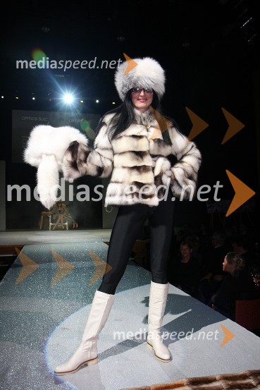 Katja Šilec, manekenkaMondeno v Mondu - modna revija