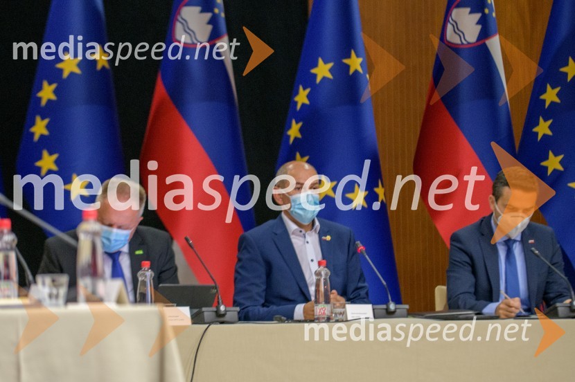 Zdravko Počivalšek, minister za gospodarski razvoj in tehnologijo;  Janez Janša, predsednik vlade RS;  Matej Tonin, podpredsednik vlade in minister za obramboObisk Vlade RS v Podravju, javna tribuna