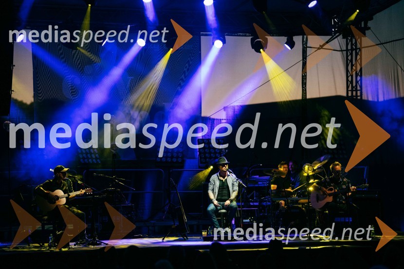  Tomi Meglič, glasbenik, pevec skupine SiddhartaVelik koncert Siddharte, Citycenter Celje