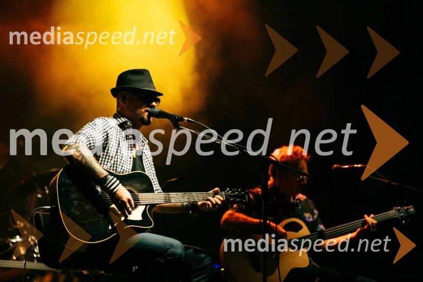  Tomi Meglič, glasbenik, pevec skupine Siddharta;  ... Velik koncert Siddharte, Citycenter Celje