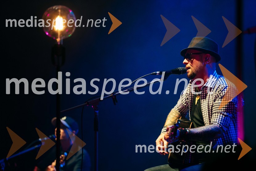  Tomi Meglič, glasbenik, pevec skupine SiddhartaVelik koncert Siddharte, Citycenter Celje