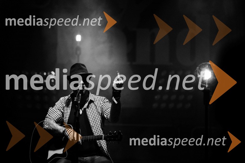  Tomi Meglič, glasbenik, pevec skupine SiddhartaVelik koncert Siddharte, Citycenter Celje