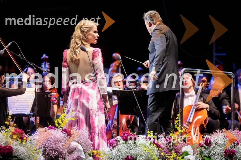  Elina Garanča, operna pevka;  Karel Mark Chichon, dirigentCarmen, koncertna izvedba opere, Ljubljana Festival