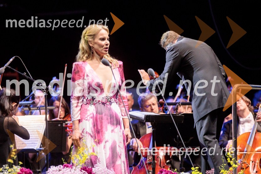  Elina Garanča, operna pevka;  Karel Mark Chichon, dirigentCarmen, koncertna izvedba opere, Ljubljana Festival