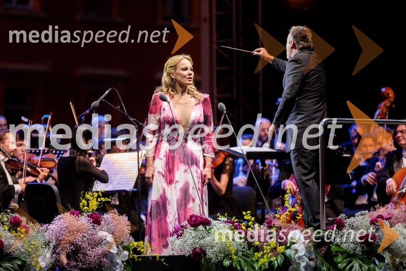  Elina Garanča, operna pevka;  Karel Mark Chichon, dirigentCarmen, koncertna izvedba opere, Ljubljana Festival