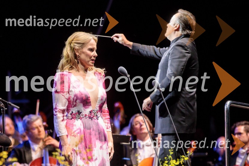  Elina Garanča, operna pevka;  Karel Mark Chichon, dirigentCarmen, koncertna izvedba opere, Ljubljana Festival