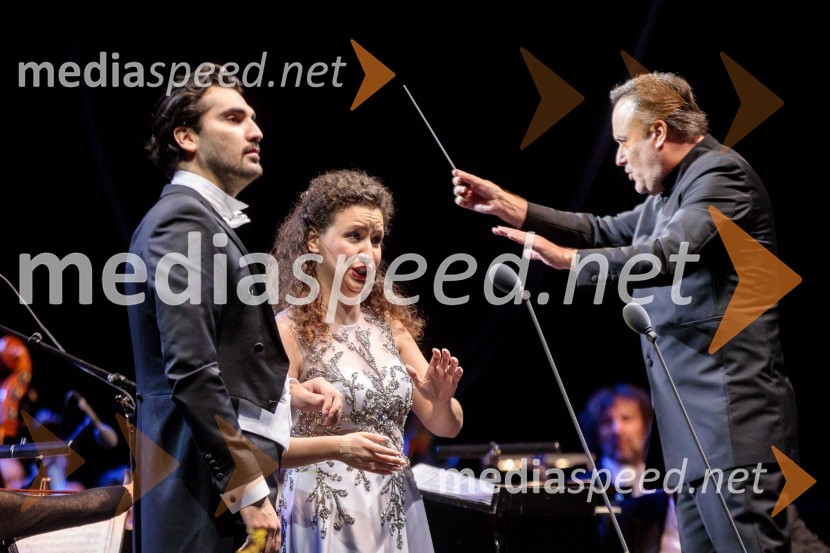  Jonathan Tetelman, operni pevec;  ... ;  Karel Mark Chichon, dirigentCarmen, koncertna izvedba opere, Ljubljana Festival