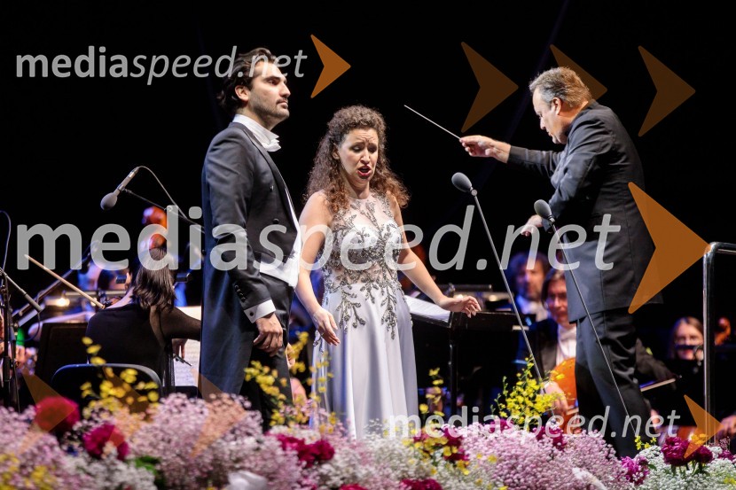  Jonathan Tetelman, operni pevec;  ... ;  Karel Mark Chichon, dirigentCarmen, koncertna izvedba opere, Ljubljana Festival