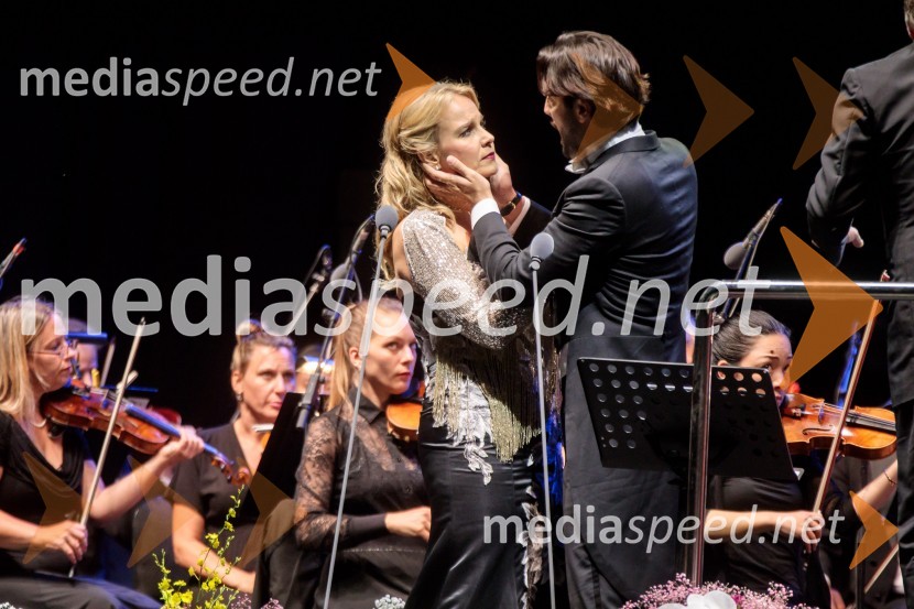  Elina Garanča, operna pevka;  Jonathan Tetelman, operni pevecCarmen, koncertna izvedba opere, Ljubljana Festival