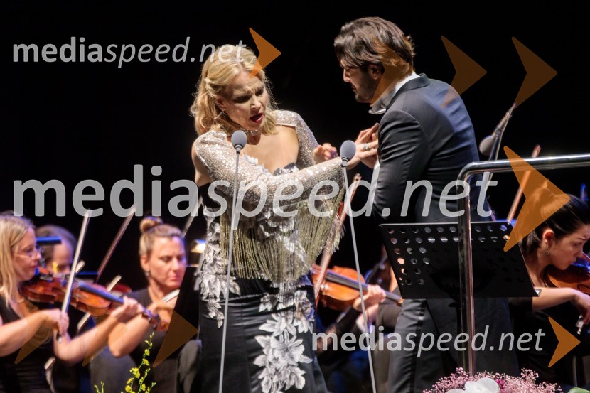  Elina Garanča, operna pevka;  Jonathan Tetelman, operni pevecCarmen, koncertna izvedba opere, Ljubljana Festival