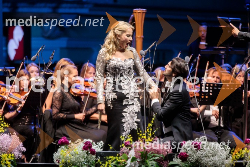  Elina Garanča, operna pevka;  Jonathan Tetelman, operni pevecCarmen, koncertna izvedba opere, Ljubljana Festival