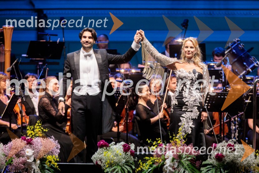  Jonathan Tetelman, operni pevec;  Elina Garanča, operna pevkaCarmen, koncertna izvedba opere, Ljubljana Festival