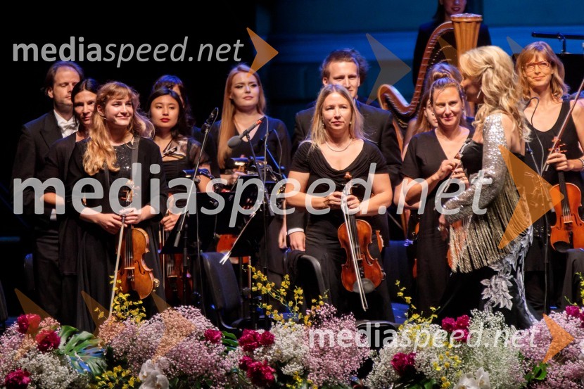 Elina Garanča, operna pevkaCarmen, koncertna izvedba opere, Ljubljana Festival
