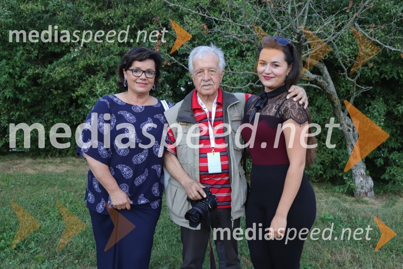  Jasmina Krapše, pred.Srbskega kulturnega društva Maribor;  Rade  Bakračevič, častni konzul republike Srbije;  Andreja KrapšeFestival Lent 2021, zaključek