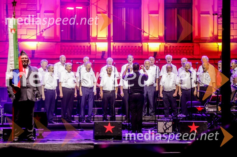 Tržaški partizanski pevski zbor Pinko TomažičNosil bom rdečo zvezdo