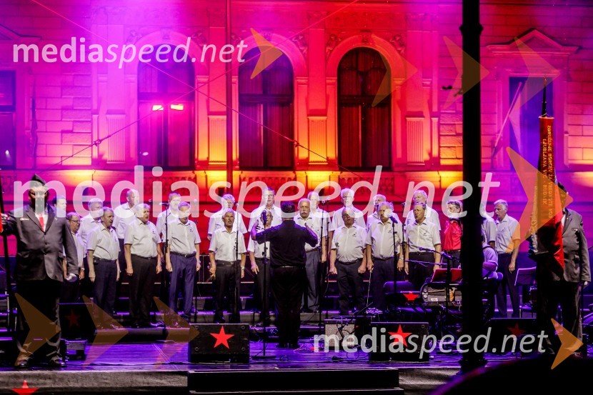 Tržaški partizanski pevski zbor Pinko TomažičNosil bom rdečo zvezdo