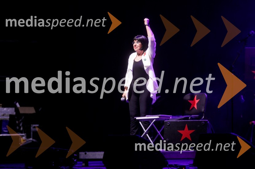  Svetlana Makarovič, pisateljicaNosil bom rdečo zvezdo