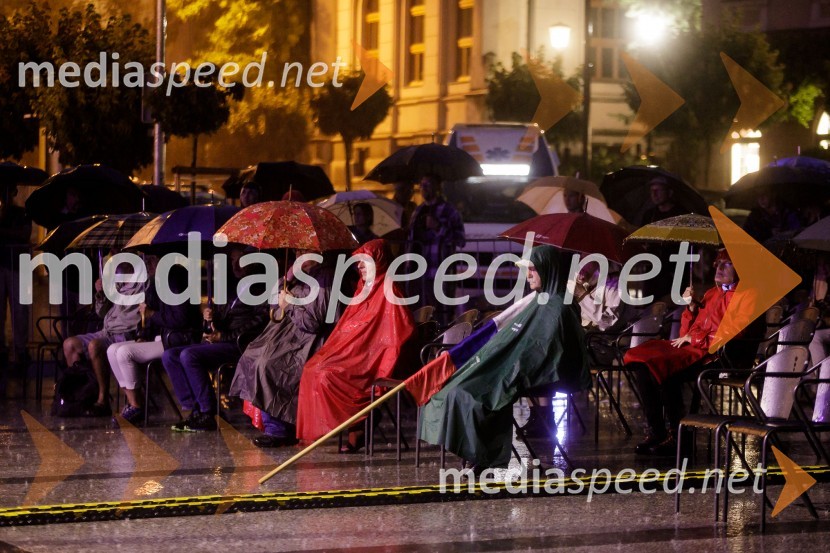 Nosil bom rdečo zvezdo