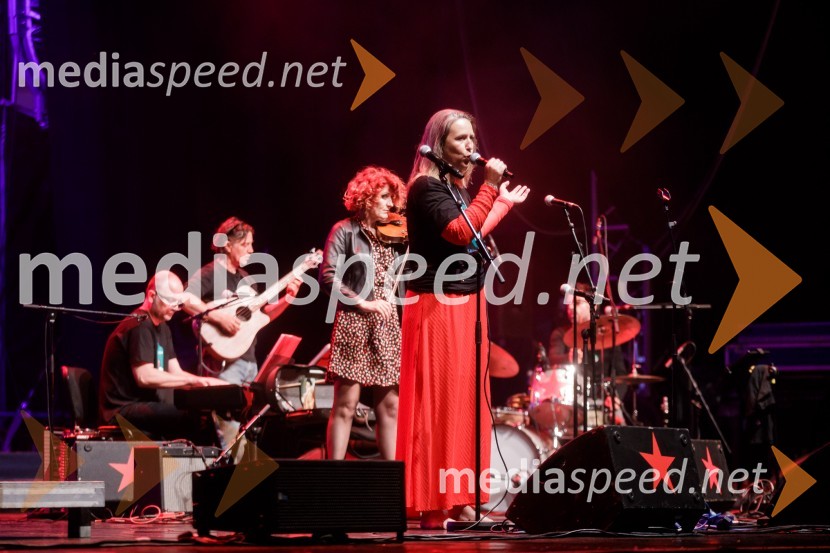 Nosil bom rdečo zvezdo