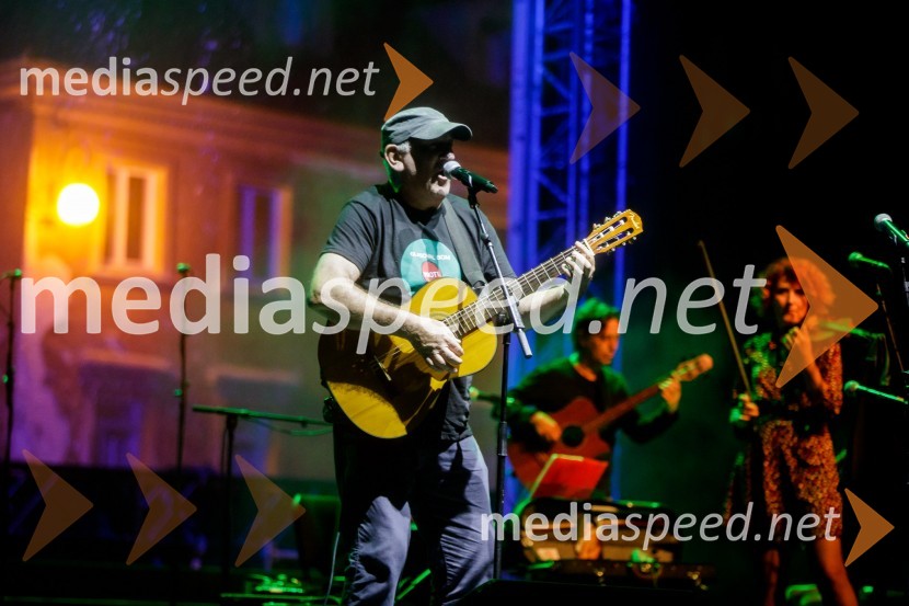 Nosil bom rdečo zvezdo